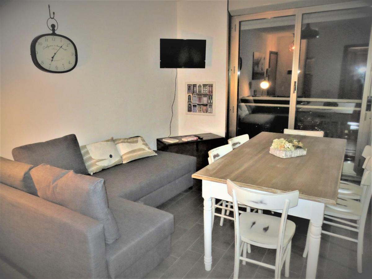 Quarto Di Luna Apartment Genoa Bagian luar foto